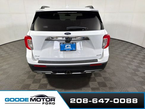 Used 2020 Ford Explorer XLT w/ Equipment Group 202A AWD/4WD image 6