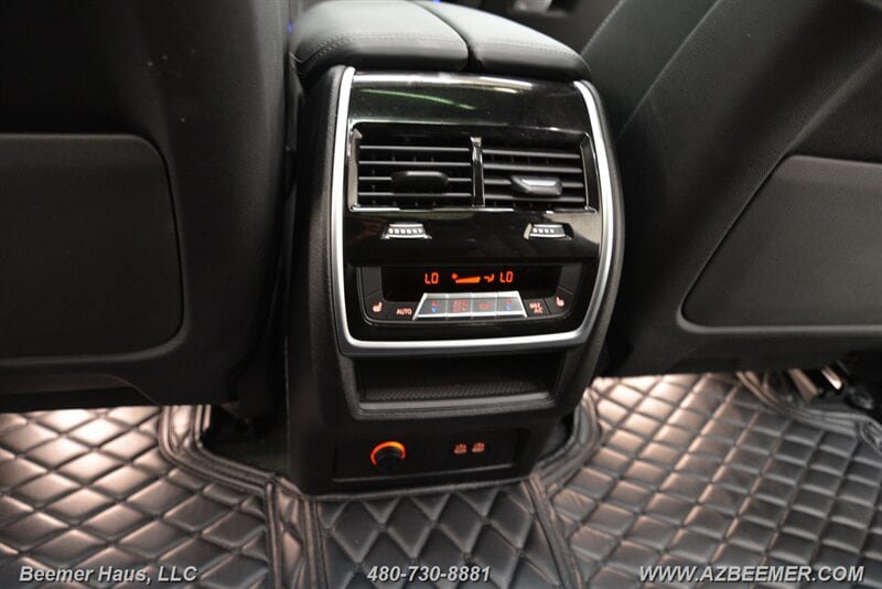 Used 2026 BMW X7 M60i AWD/4WD image 28