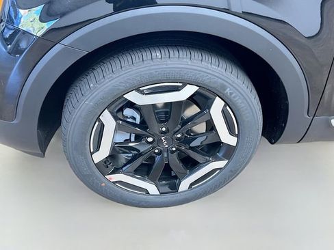 New 2025 Kia Telluride S image 35