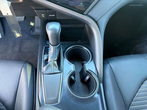 Used 2019 Toyota Camry SE image 20