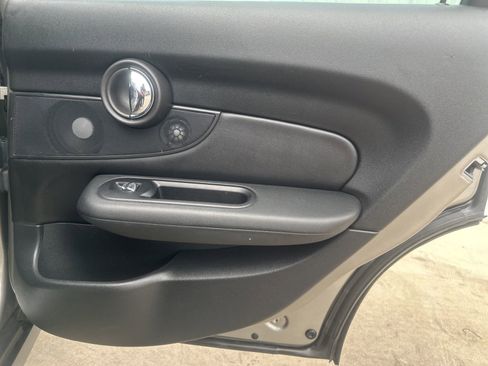 Used 2016 MINI Cooper Clubman image 15
