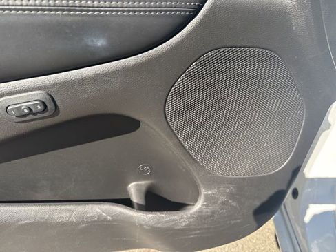 Used 2020 Jeep Grand Cherokee Overland image 12