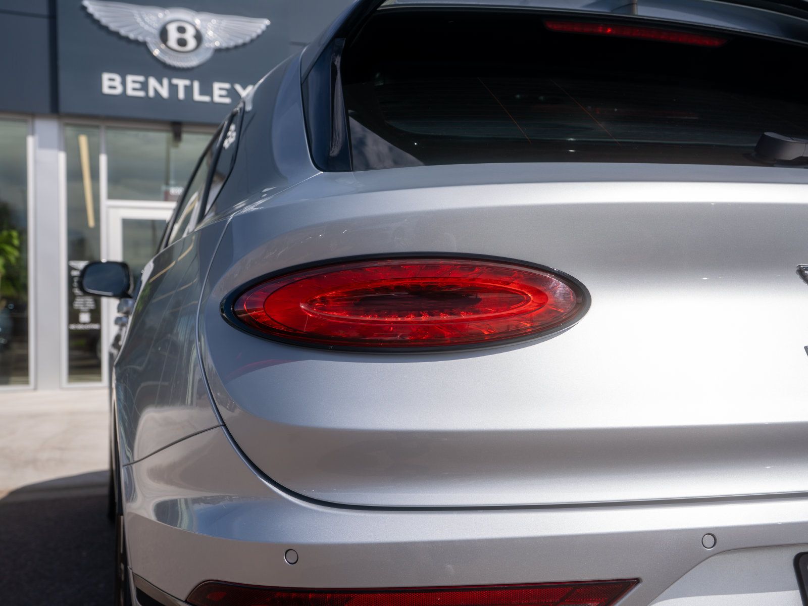 Used 2023 Bentley Bentayga AWD/4WD image 13