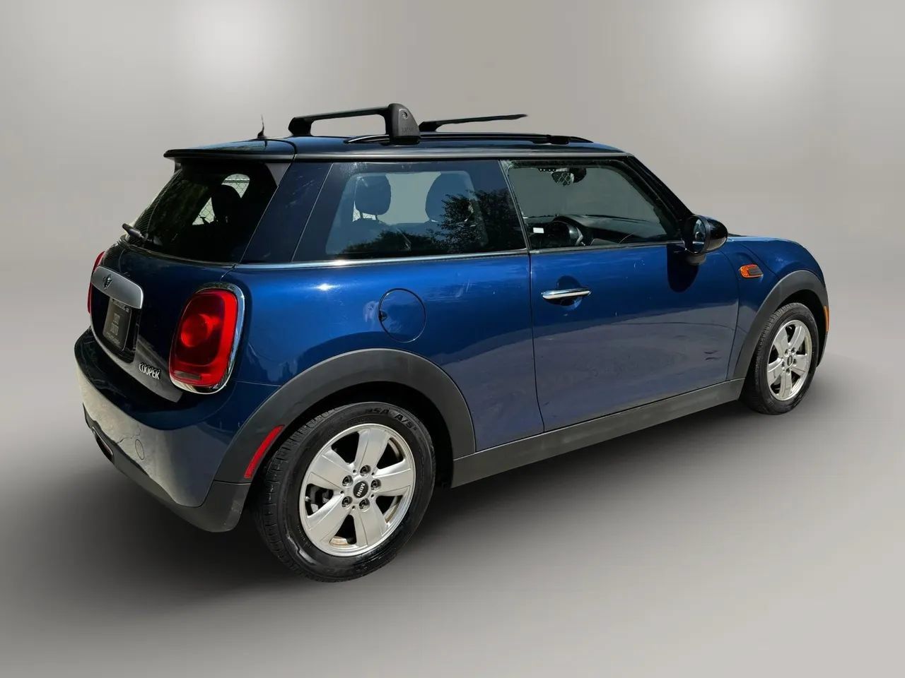Used 2015 MINI Cooper 2-Door Hardtop FWD image 9