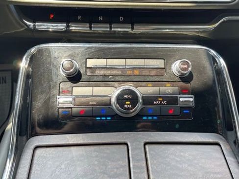 Used 2022 Lincoln Navigator L Black Label image 21