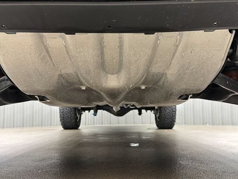 Used 2025 GMC Sierra 2500 AT4X AWD/4WD image 15