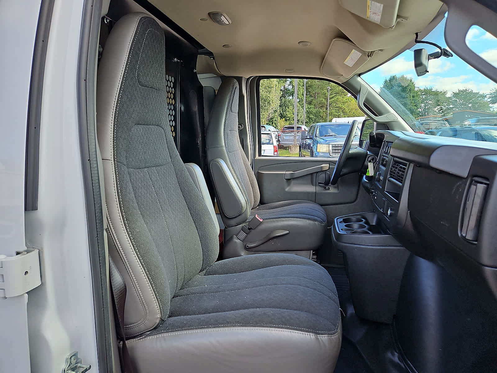 Used 2025 GMC Savana 2500 w/ Driver Convenience Package RWD image 29