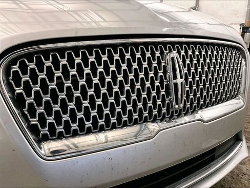 Used 2017 Lincoln MKZ Premiere image 30