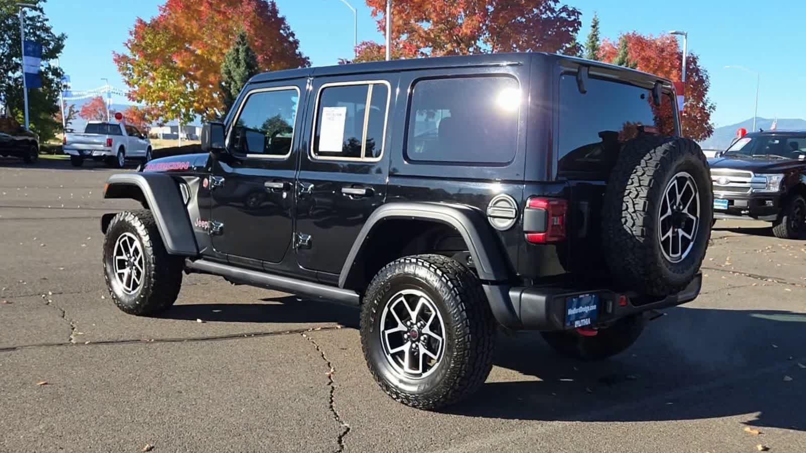 Used 2025 Jeep Wrangler Unlimited Rubicon AWD/4WD image 6