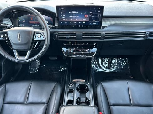 Used 2023 Lincoln Corsair FWD image 13