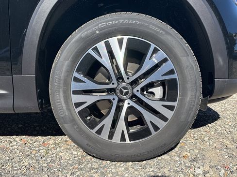 New 2025 Mercedes-Benz GLB 250 4MATIC image 13