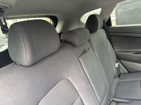 Used 2021 Hyundai Tucson SE w/ Cargo Package image 9