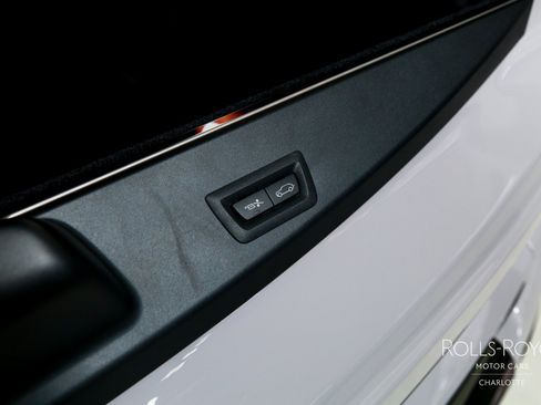 Used 2026 Rolls-Royce Cullinan Black Badge AWD/4WD image 27