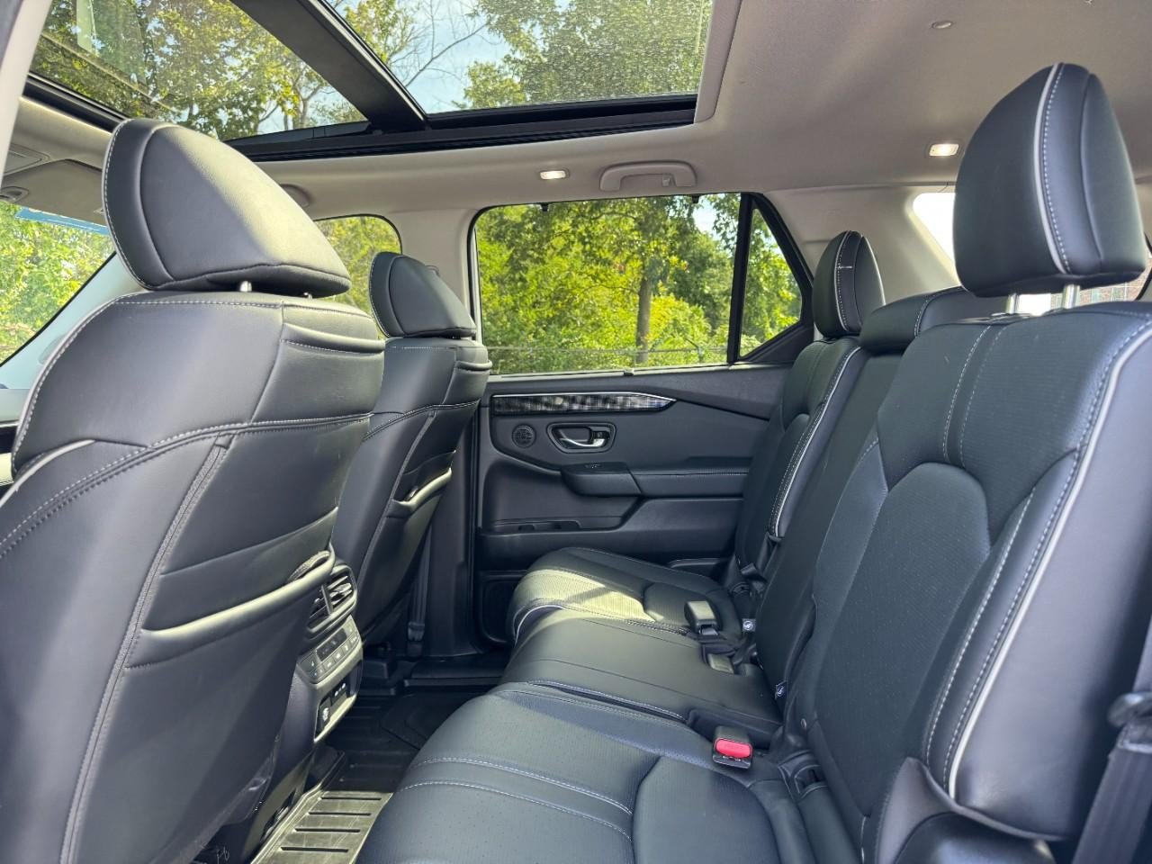 Certified 2025 Honda Pilot Elite image 12