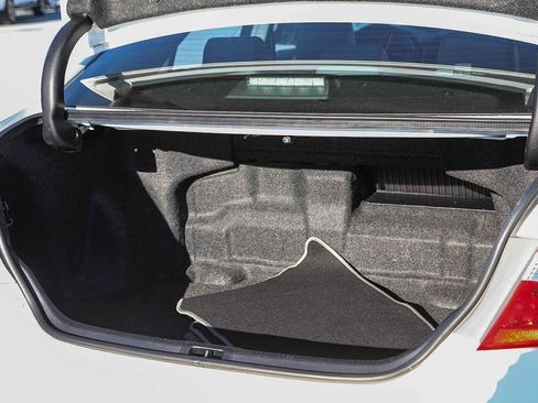 Used 2017 Toyota Camry XLE image 25