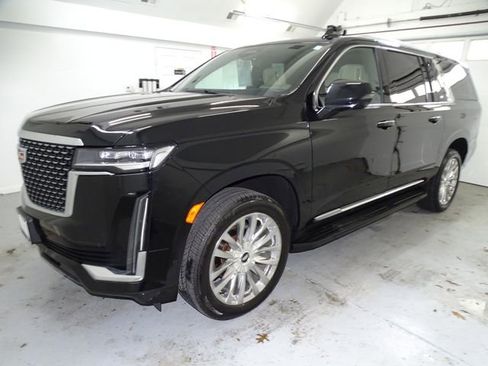 Certified 2023 Cadillac Escalade ESV Premium Luxury AWD/4WD image 18