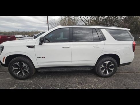 Used 2026 GMC Yukon AT4 AWD/4WD image 8