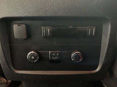 Used 2017 Ford Expedition XLT AWD/4WD image 10