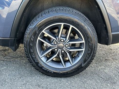 Used 2020 Jeep Grand Cherokee Limited image 11