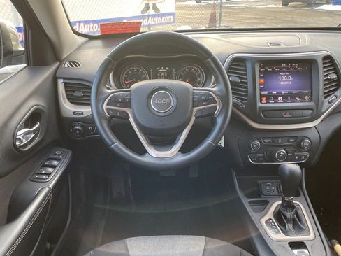 Used 2014 Jeep Cherokee Latitude image 19