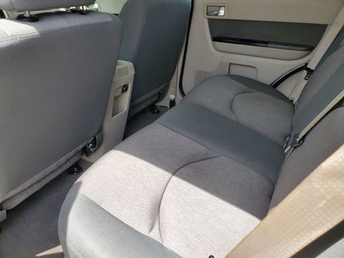 Used 2009 MAZDA Tribute i Sport FWD image 23