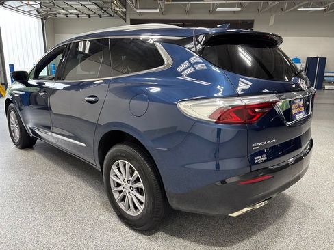 Used 2023 Buick Enclave Essence AWD/4WD image 5