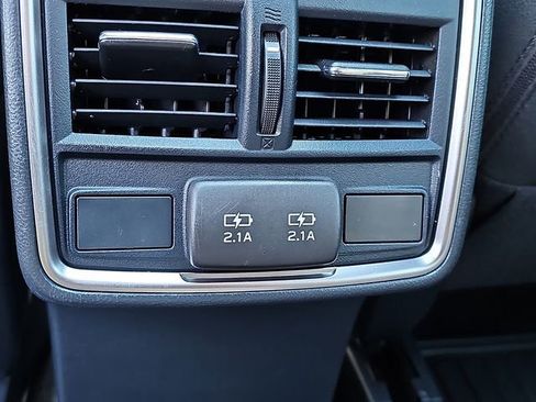 Used 2022 Subaru Forester Premium image 11