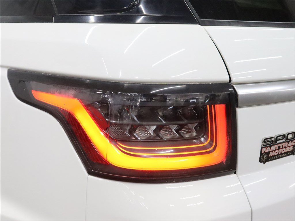 Used 2018 Land Rover Range Rover Sport HSE AWD/4WD image 11