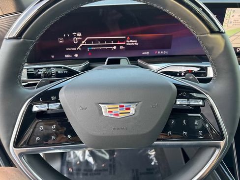 New 2026 Cadillac Escalade ESV Luxury w/ LPO, Floor Liner Package AWD/4WD image 29