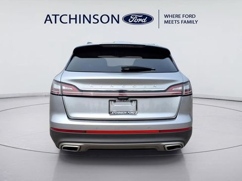 Used 2023 Lincoln Nautilus FWD image 6