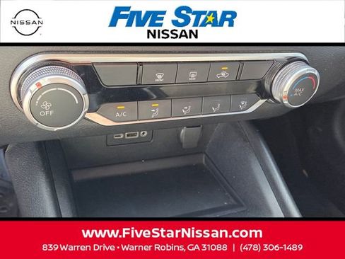 Used 2022 Nissan Altima 2.5 SV image 22