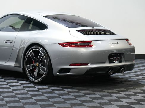 Used 2017 Porsche 911 Carrera S image 17