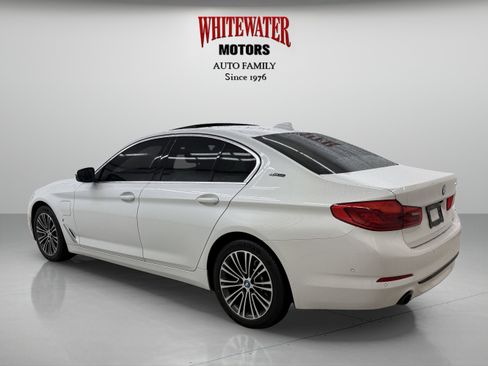 Used 2019 BMW 530e w/ Convenience Package image 2