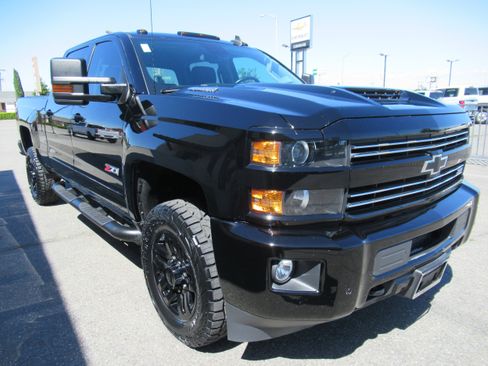 Used 2019 Chevrolet Silverado 2500 LTZ w/ Duramax Plus Package AWD/4WD image 3