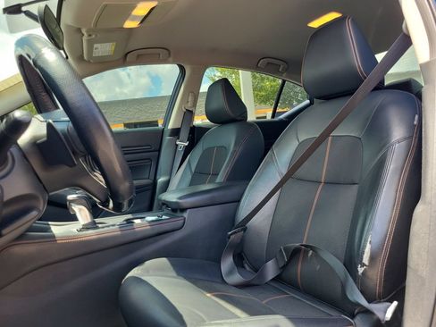 Used 2019 Nissan Altima 2.5 SR FWD image 18