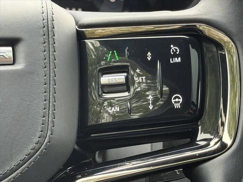 Used 2025 Land Rover Range Rover Velar Dynamic SE image 20