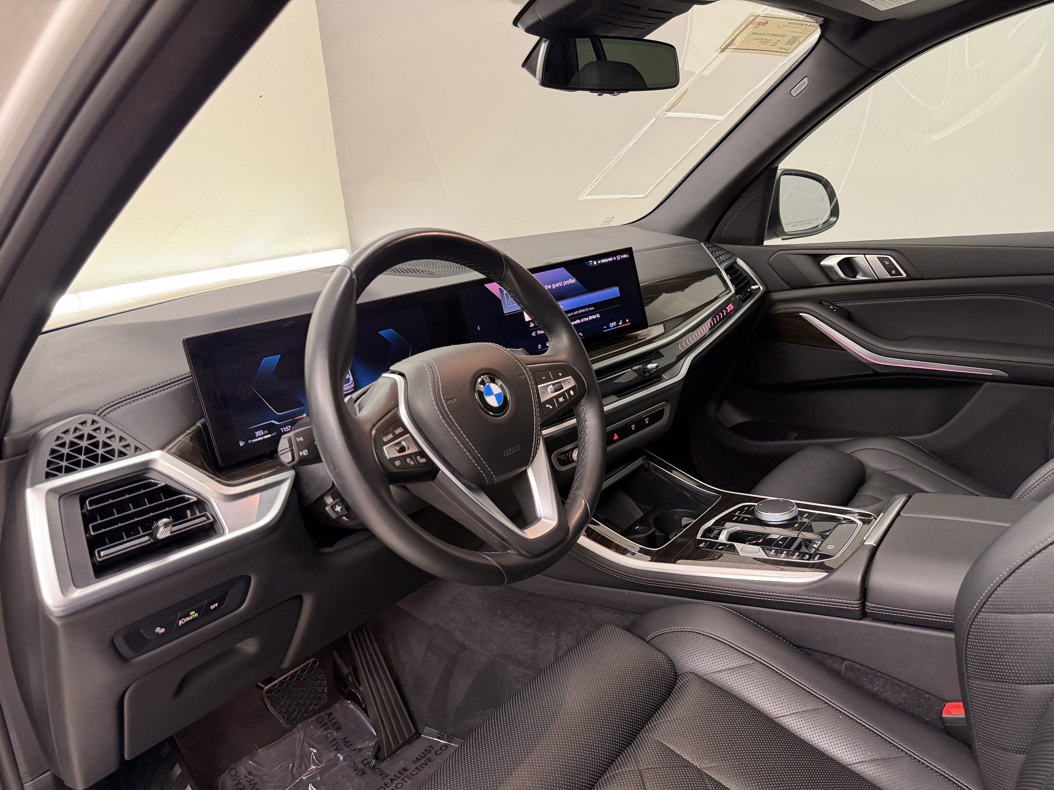 Certified 2024 BMW X5 xDrive40i w/ Parking Assistance Package AWD/4WD image 4