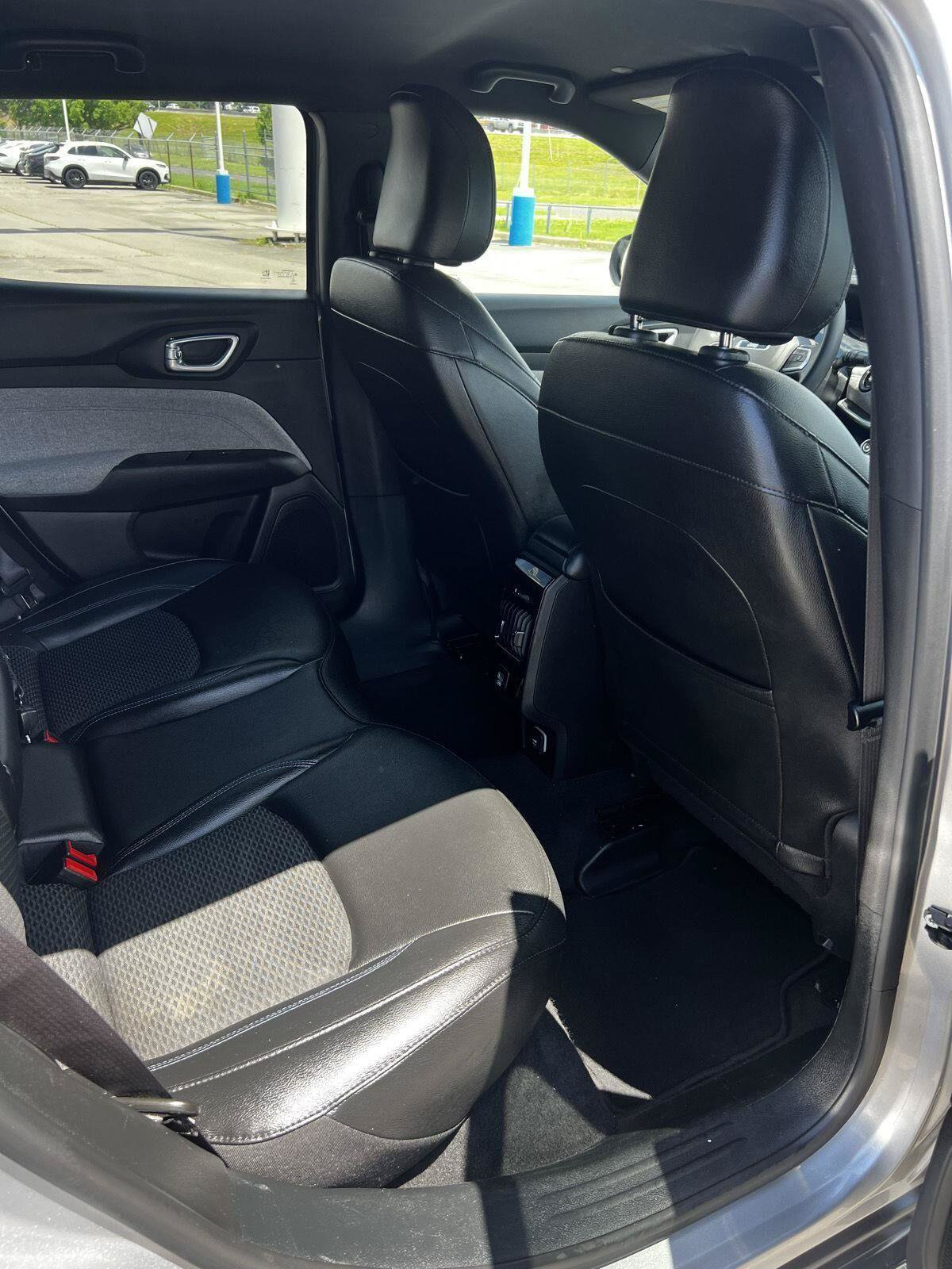Used 2024 Jeep Compass Latitude AWD/4WD image 20