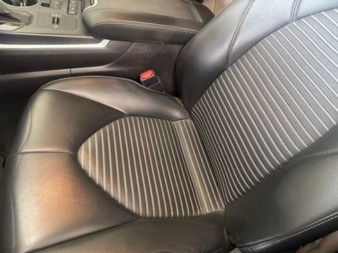 Used 2021 Toyota Highlander XSE FWD image 21
