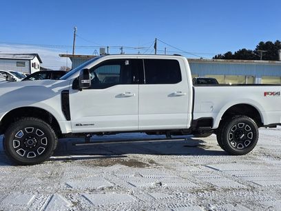 New 2026 Ford F350 Platinum w/ FX4 Off-Road Package