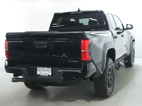 Used 2025 Toyota Tacoma TRD Off-Road AWD/4WD image 47