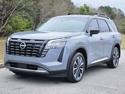 New 2026 Nissan Pathfinder Platinum image 8