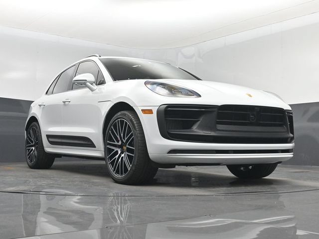 Used 2023 Porsche Macan GTS AWD/4WD image 32