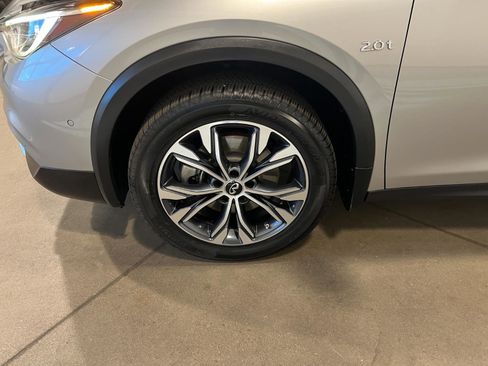 Used 2018 INFINITI QX30 Premium w/ Navigation Package image 44