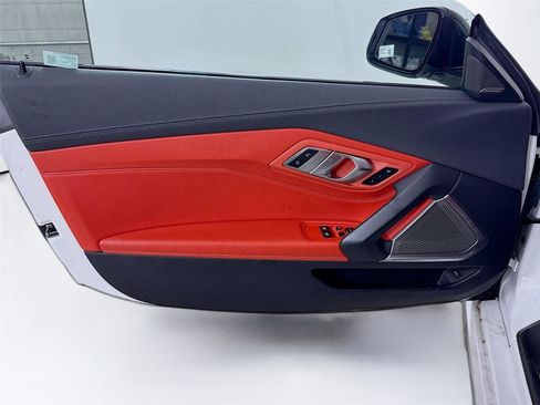 Used 2022 BMW Z4 sDrive30i w/ Dynamic Handling Package image 12