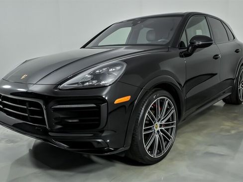 Used 2023 Porsche Cayenne GTS AWD/4WD image 6