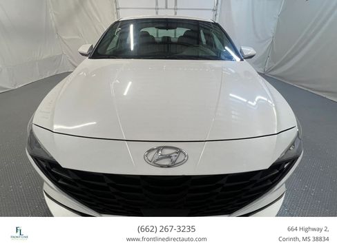 Used 2023 Hyundai Elantra SEL w/ Convenience Package FWD image 2