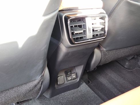 Used 2025 Lexus NX 250 FWD w/ Towing Package (2000 Lbs) image 37