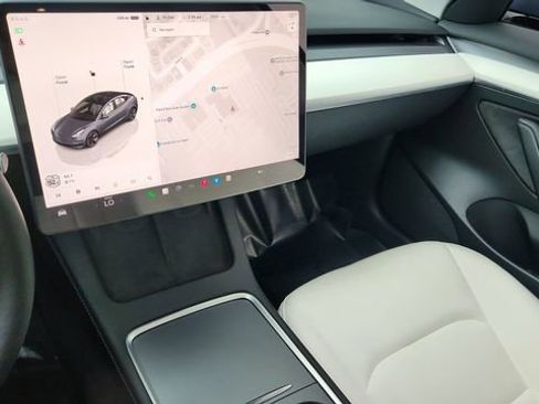 Used 2023 Tesla Model 3 Standard Range image 42