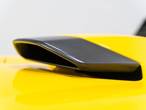 Used 2022 Lamborghini Huracan STO image 6